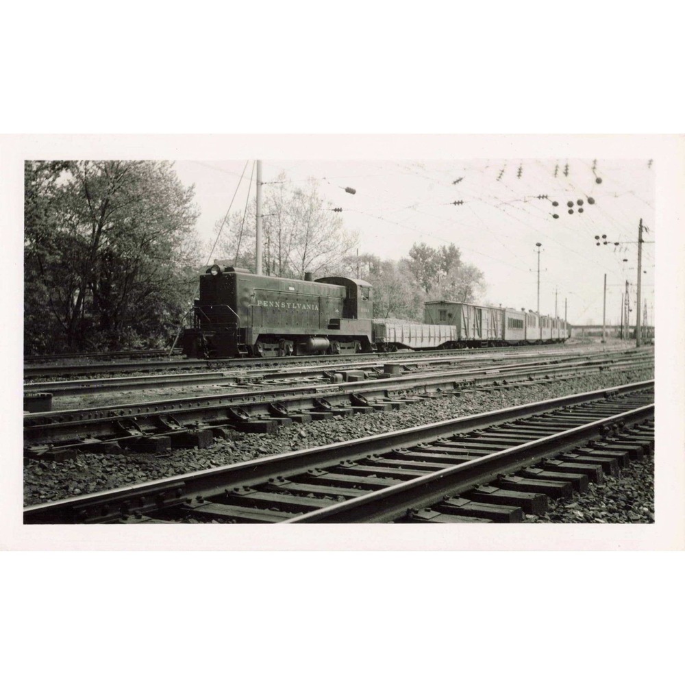 PRR Pennsylvania Railroad Diesel #5566 Photo Overbrook PA 1951 Freight Train - Picture 1 of 2